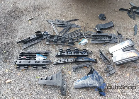 2022 Chevrolet Silverado 1500 Ltd 4Wd Short Bed Custom Trail Boss z USA, uszkodzony, nr VIN 3GCPYCEK5NG139305